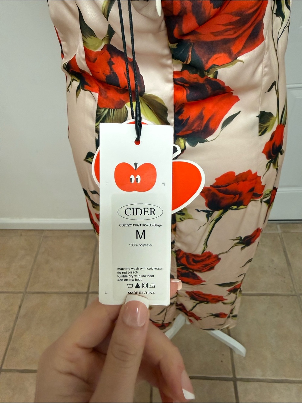 CIDER - Cream Slip Midi Dress with Red Rose Print
NWT Size - Medium - Picture 4 of 4